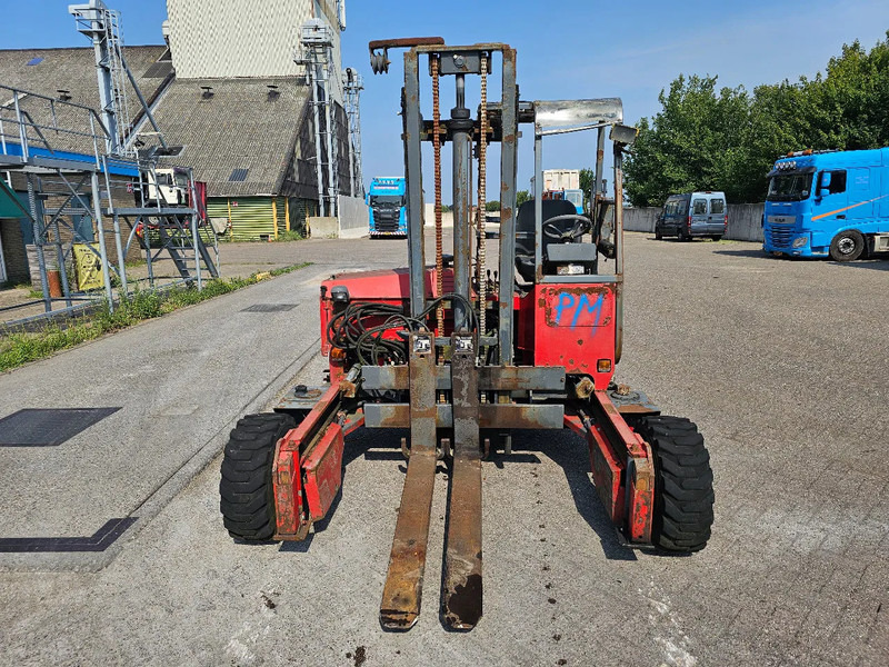 Moffett M4 20.3 RE4-45-1350-1000 - Chariot élévateur: photos 2 Moffett M4 20.3 RE4-45-1350-1000 - Chariot élévateur: photos 2