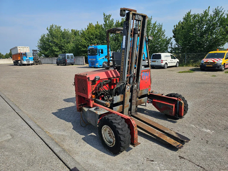 Moffett M4 20.3 RE4-45-1350-1000 - Chariot élévateur: photos 3 Moffett M4 20.3 RE4-45-1350-1000 - Chariot élévateur: photos 3