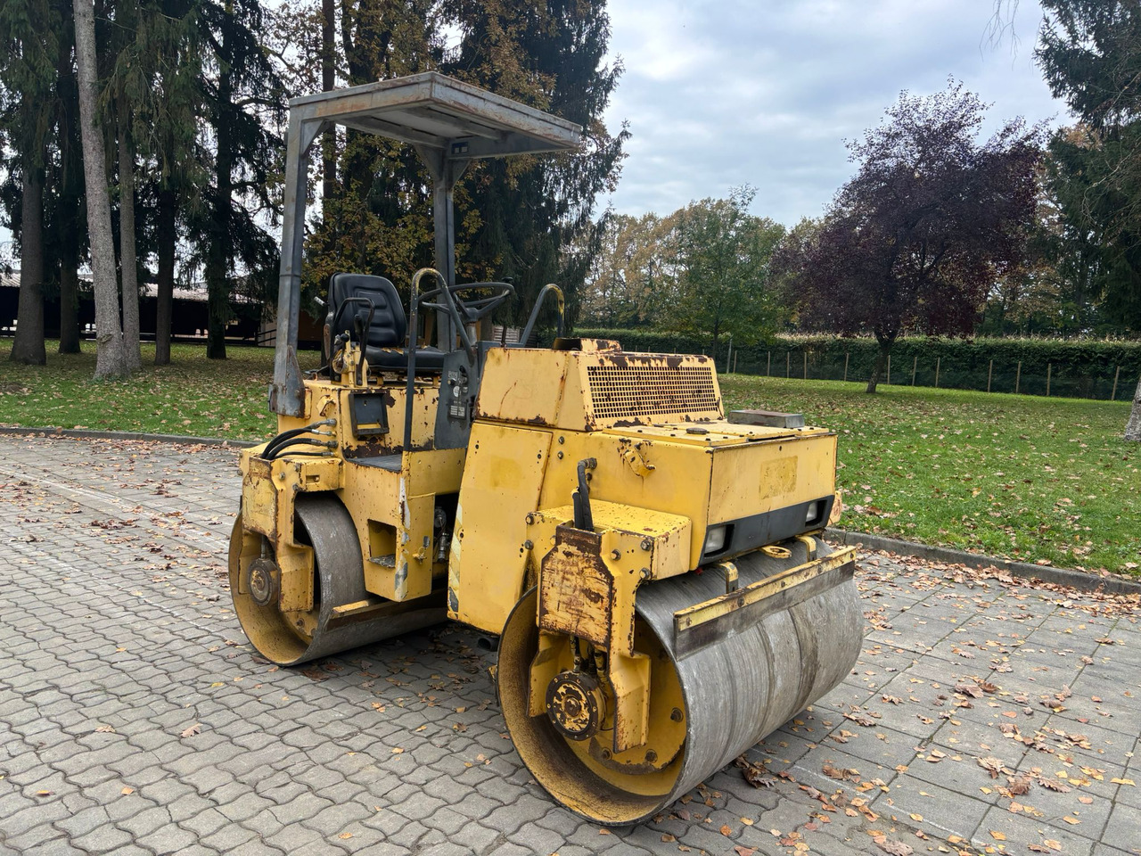 BOMAG BW 130 AD - Compacteur à pieds de mouton/ Monocylindre: photos 3 BOMAG BW 130 AD - Compacteur à pieds de mouton/ Monocylindre: photos 3