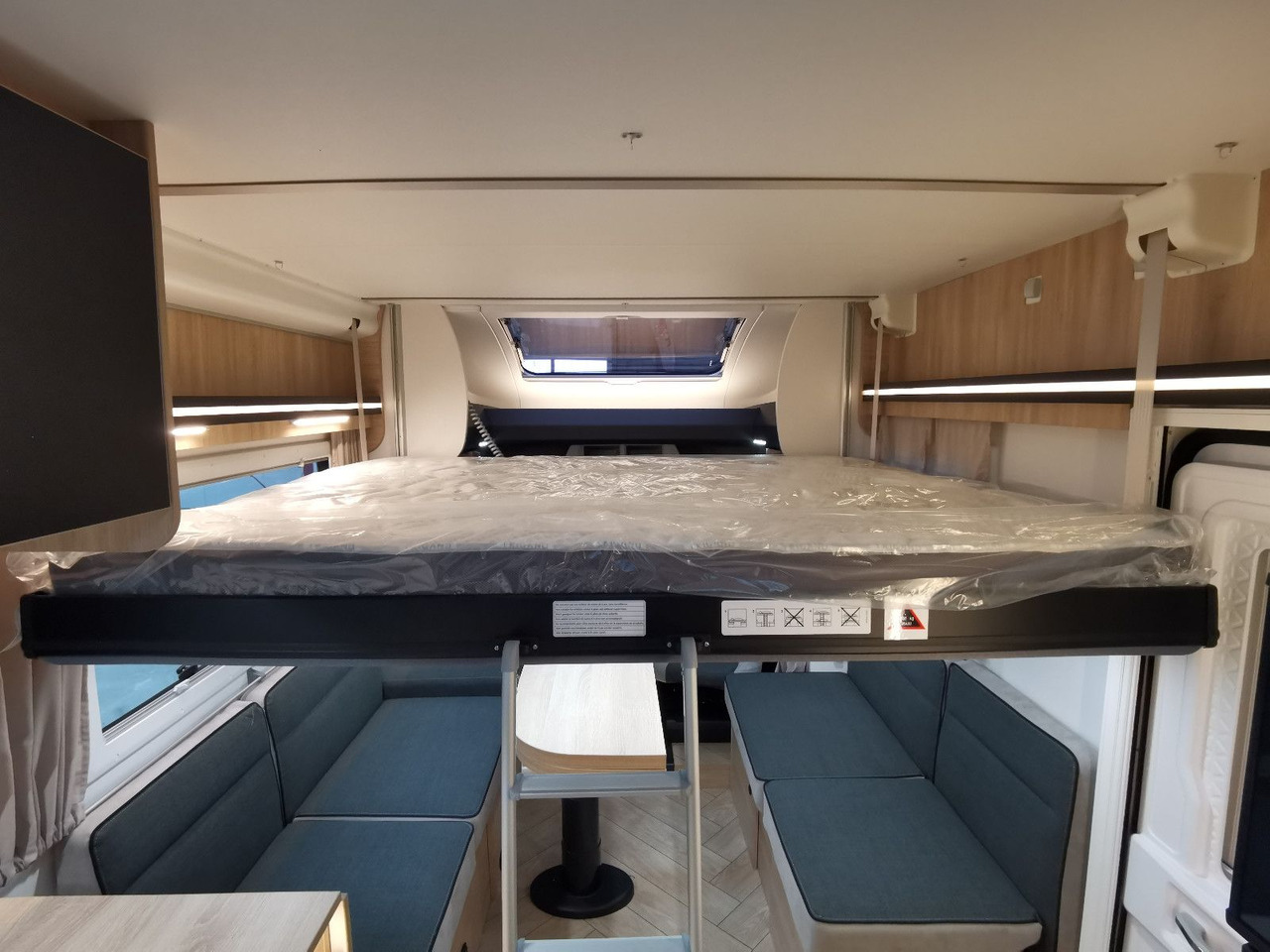 Camping-car profilé Chausson 640 TITANIUM / -2026- / 165PS-9G. / XXL-HUBBETT: photos 9