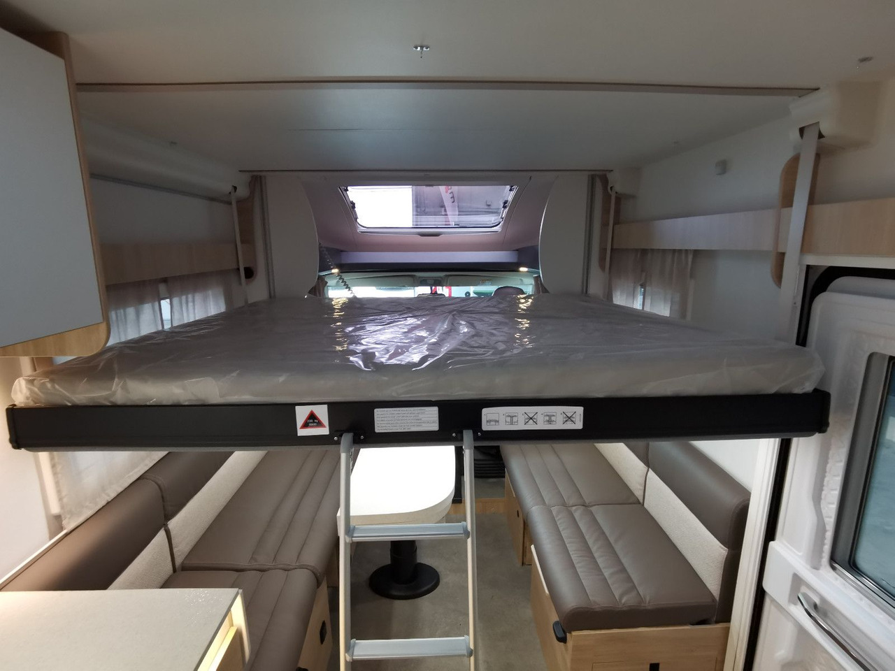 Camping-car profilé Chausson 640 ULTIMATE / -2026- / 140PS-8G. / XXL- HUBBETT: photos 20