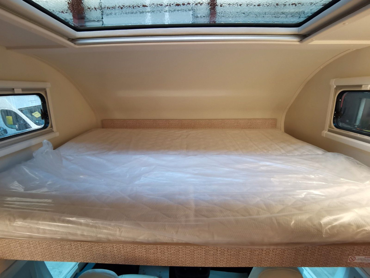 Camping-car capucine Eura Mobil ACTIVA ONE 690 HB / 180PS-40H MAXI/ PANORAMADACH: photos 18