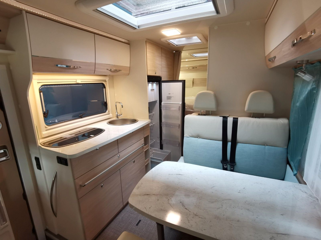 Camping-car capucine Eura Mobil ACTIVA ONE 690 HB / 180PS-40H MAXI/ PANORAMADACH: photos 11