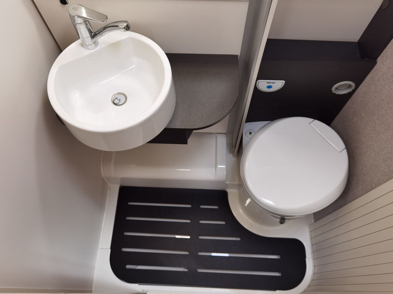 Camping-car profilé Forster T 599 HBN COUPÈ /-2025-/165PS / SILVER - EDITION: photos 20