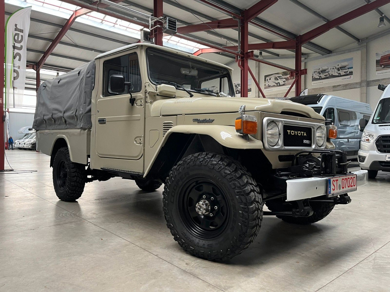 Toyota LAND CRUISER HJ 45 - 3.6l DIESEL / PICK UP - SUV: photos 2 Toyota LAND CRUISER HJ 45 - 3.6l DIESEL / PICK UP - SUV: photos 2