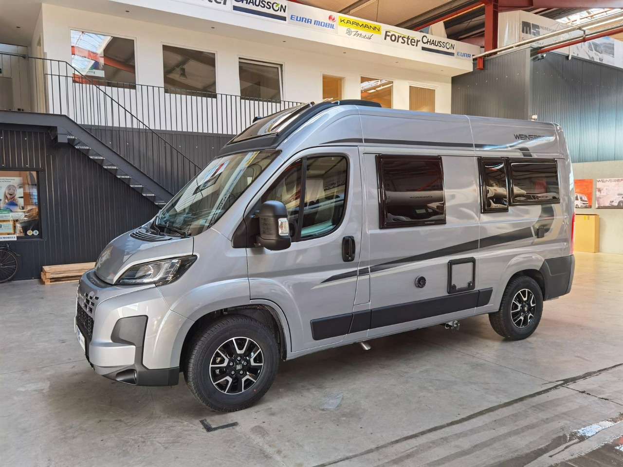 Crédit-bail de  Weinsberg CARABUS GREY 540 MQ - EDITION FIRE /-2026-/140PS Weinsberg CARABUS GREY 540 MQ - EDITION FIRE /-2026-/140PS: photos 6