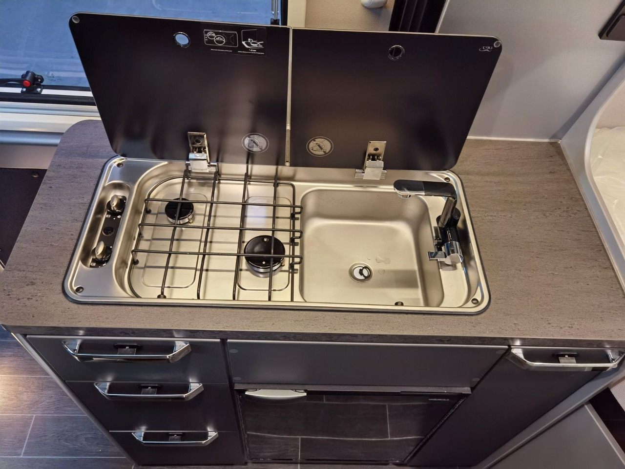 Crédit-bail de  Weinsberg CARABUS GREY 540 MQ - EDITION FIRE /-2026-/140PS Weinsberg CARABUS GREY 540 MQ - EDITION FIRE /-2026-/140PS: photos 17