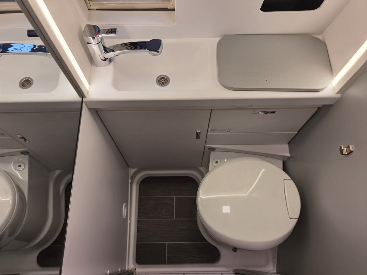 Crédit-bail de  Weinsberg CARABUS GREY 540 MQ - EDITION FIRE /-2026-/140PS Weinsberg CARABUS GREY 540 MQ - EDITION FIRE /-2026-/140PS: photos 20