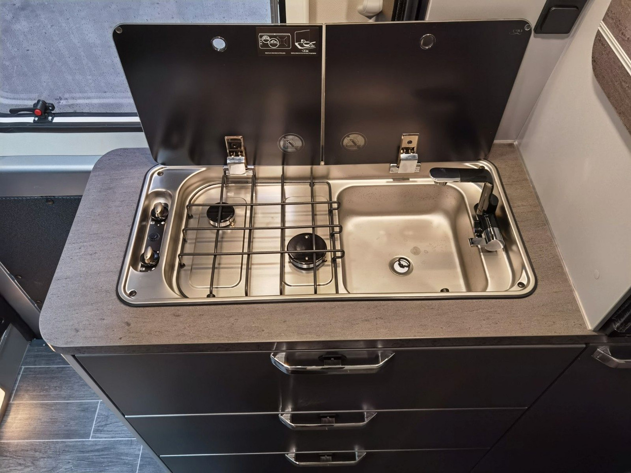 Crédit-bail de  Weinsberg CARABUS GREY 630 ME-EDITION FIRE / MODELL 2026 Weinsberg CARABUS GREY 630 ME-EDITION FIRE / MODELL 2026: photos 17