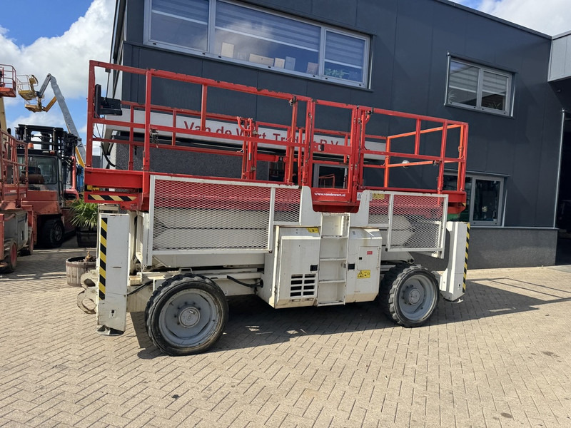 Genie GS 3390 RT Schaarhoogwerker / Scissor Lift / Arbeitsbuhne 12mtr werkhoogte 4x4 Deutz DIESEL 2013 - Nacelle ciseaux: photos 2 Genie GS 3390 RT Schaarhoogwerker / Scissor Lift / Arbeitsbuhne 12mtr werkhoogte 4x4 Deutz DIESEL 2013 - Nacelle ciseaux: photos 2