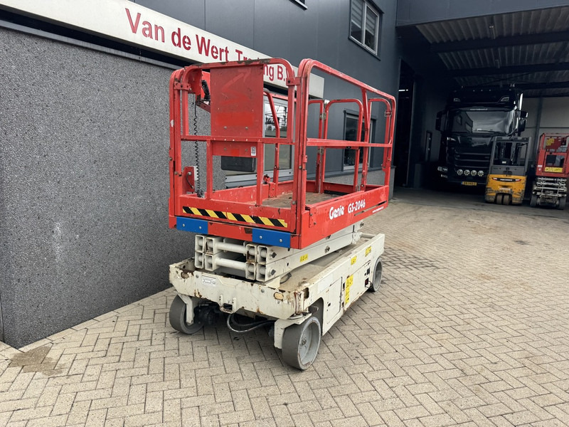 Genie Genie GS2046 schaarlift schaar hoogwerker 2012 uur 8mtr werkhoogte - Nacelle ciseaux: photos 3 Genie Genie GS2046 schaarlift schaar hoogwerker 2012 uur 8mtr werkhoogte - Nacelle ciseaux: photos 3