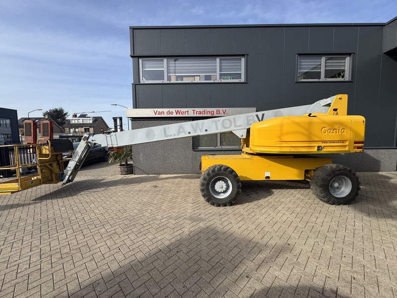 Genie S-65 DEUTZ DIESEL 1998 boomlift  21.81 Meter  Werkhoogte - Nacelle télescopique: photos 1 Genie S-65 DEUTZ DIESEL 1998 boomlift  21.81 Meter  Werkhoogte - Nacelle télescopique: photos 1