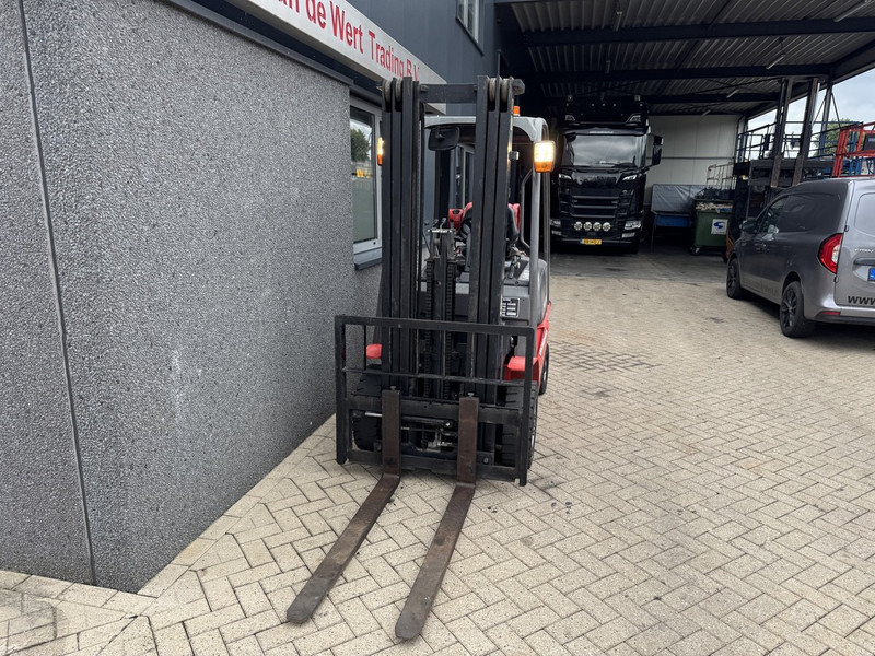 Manitou MI 18 G Triplo 475 Freelift/Sideshift LPG 2016 - Chariot élévateur à gaz: photos 4 Manitou MI 18 G Triplo 475 Freelift/Sideshift LPG 2016 - Chariot élévateur à gaz: photos 4