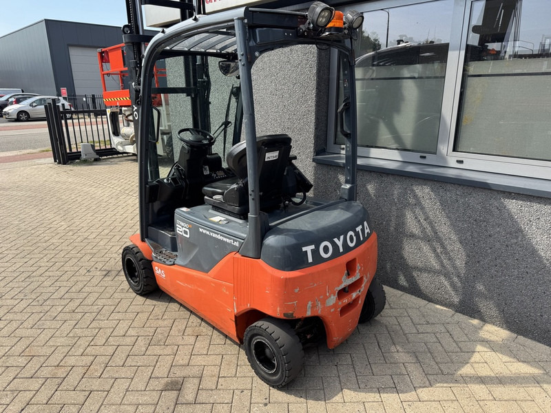 Toyota 8FBM20T Triplo 470 Freelift / Sideshift Elektrisch 2017 6535Hours - Chariot élévateur électrique: photos 4 Toyota 8FBM20T Triplo 470 Freelift / Sideshift Elektrisch 2017 6535Hours - Chariot élévateur électrique: photos 4