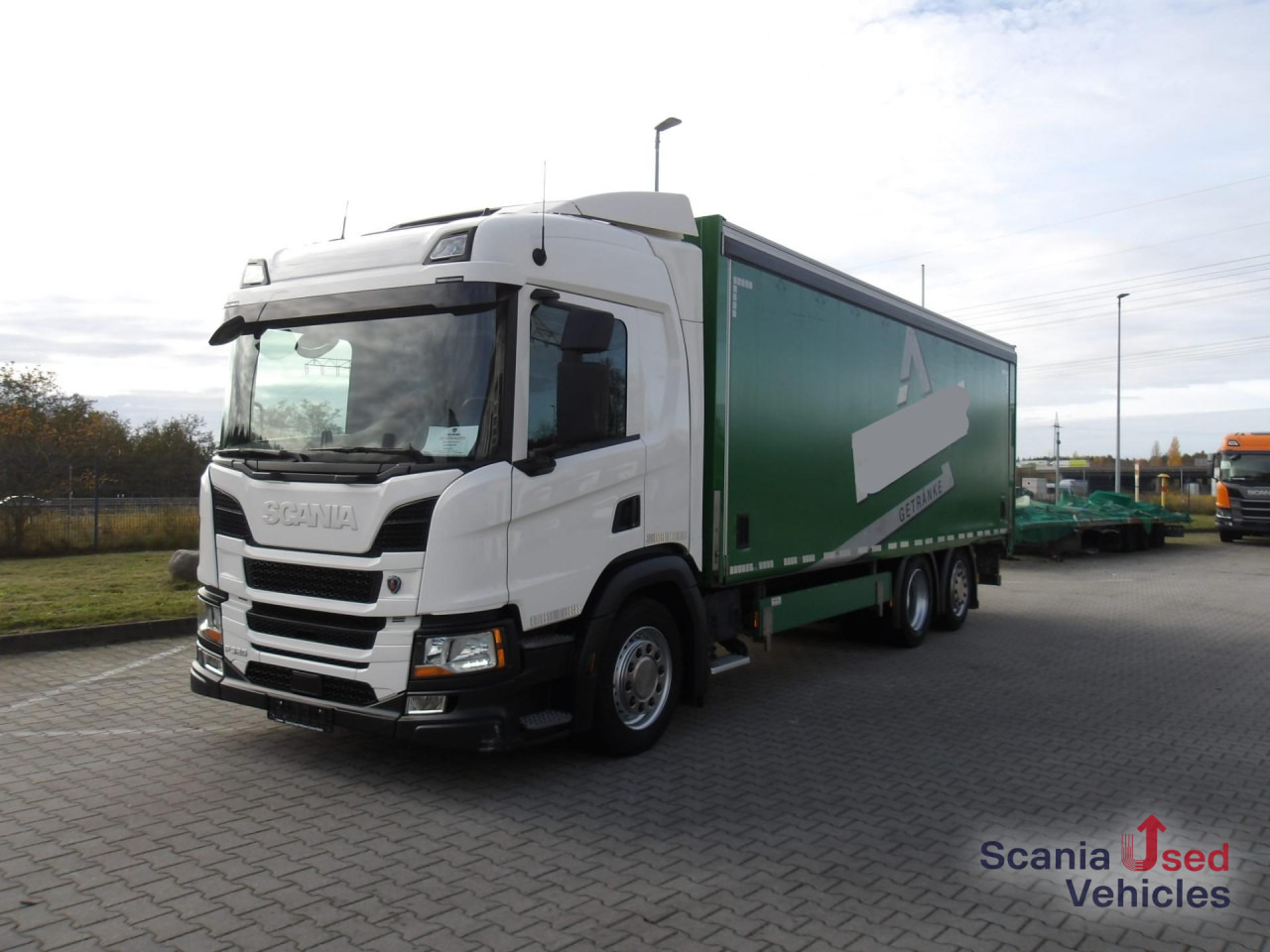SCANIA P 320 B6x2*4LB / Full Air / Getränkefahrzeug - Camion pour le transport de boissons: photos 1 SCANIA P 320 B6x2*4LB / Full Air / Getränkefahrzeug - Camion pour le transport de boissons: photos 1
