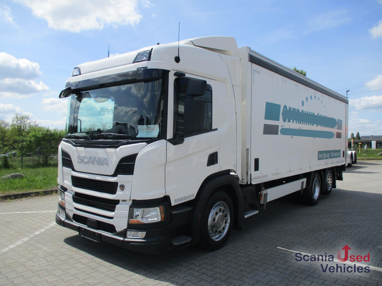 SCANIA P 320 B6x2*4LB / LBW / Lift-Lenkachse / 18 Pal. / - Camion pour le transport de boissons: photos 1 SCANIA P 320 B6x2*4LB / LBW / Lift-Lenkachse / 18 Pal. / - Camion pour le transport de boissons: photos 1