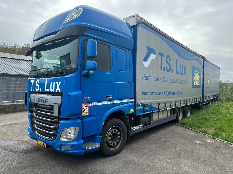 DAF XF 440 DAF XF 440 6x2 / SUPERSPACECAB / KOMBI MIT ANHANGER SCHMITZ 2016 / DURCHLADEN / 2 STUCK - Camion à rideaux coulissants: photos 1 DAF XF 440 DAF XF 440 6x2 / SUPERSPACECAB / KOMBI MIT ANHANGER SCHMITZ 2016 / DURCHLADEN / 2 STUCK - Camion à rideaux coulissants: photos 1