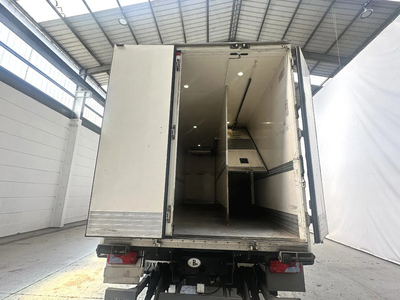 MAN TGX 26.360 steerable lift axles / hefbare stuurasen / essieux relevables directionnels - Camion frigorifique: photos 5 MAN TGX 26.360 steerable lift axles / hefbare stuurasen / essieux relevables directionnels - Camion frigorifique: photos 5