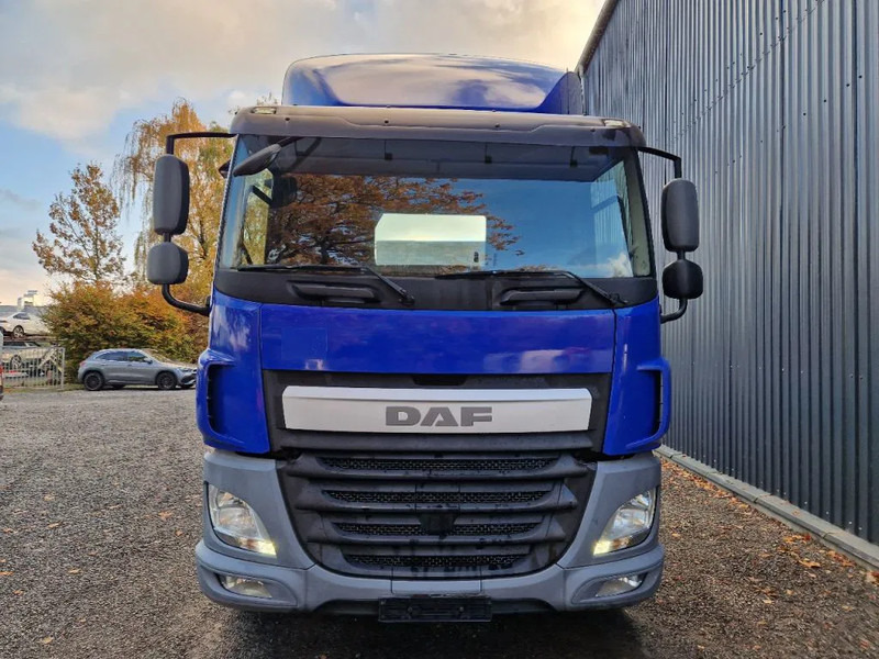 DAF CF 400 EURO 6 / RETARDER - Tracteur routier: photos 2 DAF CF 400 EURO 6 / RETARDER - Tracteur routier: photos 2