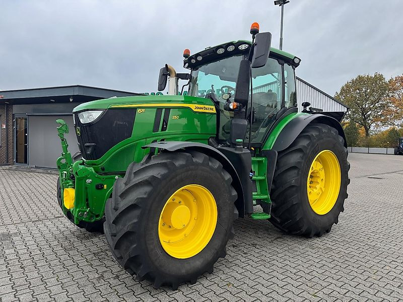John Deere 6R250 AP 50KM COMMAN-PRO FH+FA G5-PLUS 2024 765 UUR!!! - Tracteur agricole: photos 1 John Deere 6R250 AP 50KM COMMAN-PRO FH+FA G5-PLUS 2024 765 UUR!!! - Tracteur agricole: photos 1