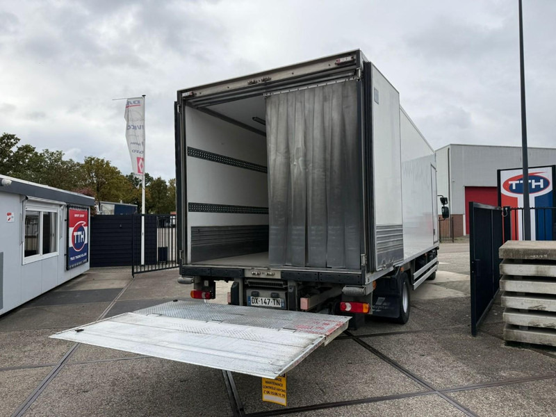 Renault D210.14 Frigobox Multitemp + Taillift CARRIER SUPRA 850 - Camion frigorifique: photos 5 Renault D210.14 Frigobox Multitemp + Taillift CARRIER SUPRA 850 - Camion frigorifique: photos 5