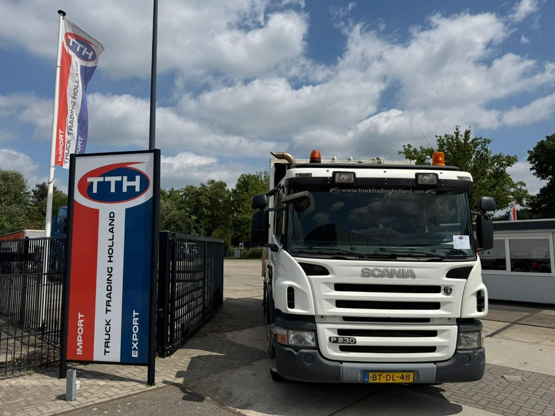 Scania P 230 DB 6X2/4 HNB NL Truck 327.000 km - Benne à ordures ménagères: photos 3 Scania P 230 DB 6X2/4 HNB NL Truck 327.000 km - Benne à ordures ménagères: photos 3