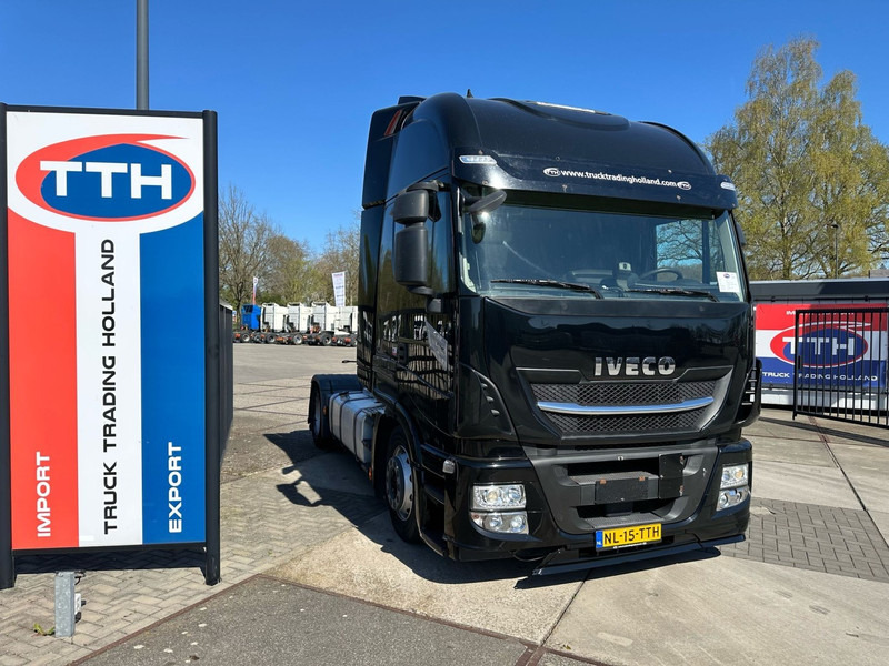 Iveco AS440S46T/FP-LT HI-WAY 2x fueltank height adjustable 5th wheel - Tracteur routier: photos 1 Iveco AS440S46T/FP-LT HI-WAY 2x fueltank height adjustable 5th wheel - Tracteur routier: photos 1