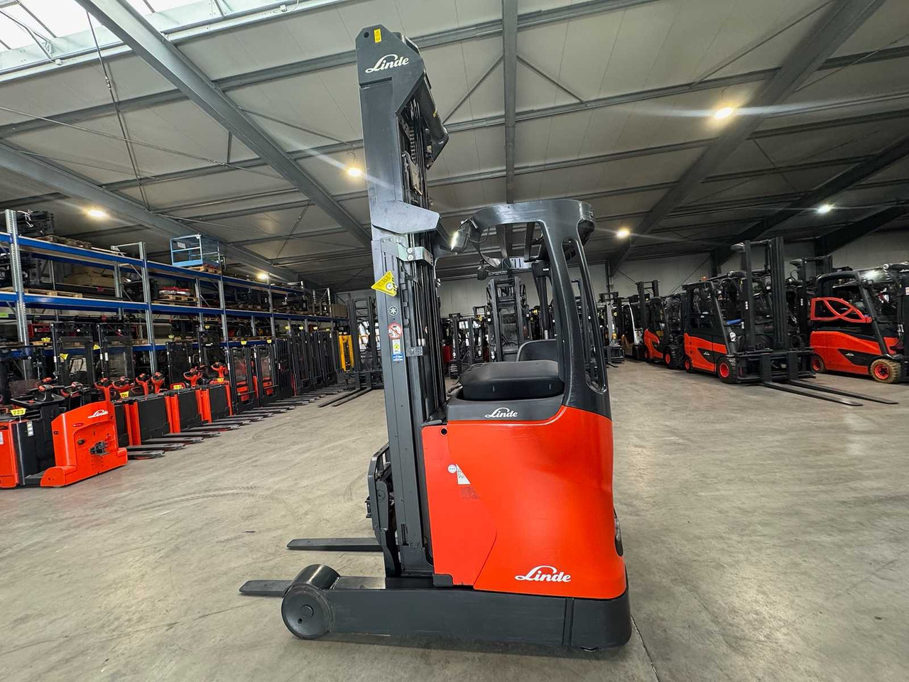 04/2019 SERVICE + UVV 11/2026 LINDE R16 1,600KG TRIPLEX 505CM RAVAS SCALES ELECTRIC FORKLIFT REACH TRUCK 3,671 HOURS - Chariot élévateur: photos 3 04/2019 SERVICE + UVV 11/2026 LINDE R16 1,600KG TRIPLEX 505CM RAVAS SCALES ELECTRIC FORKLIFT REACH TRUCK 3,671 HOURS - Chariot élévateur: photos 3