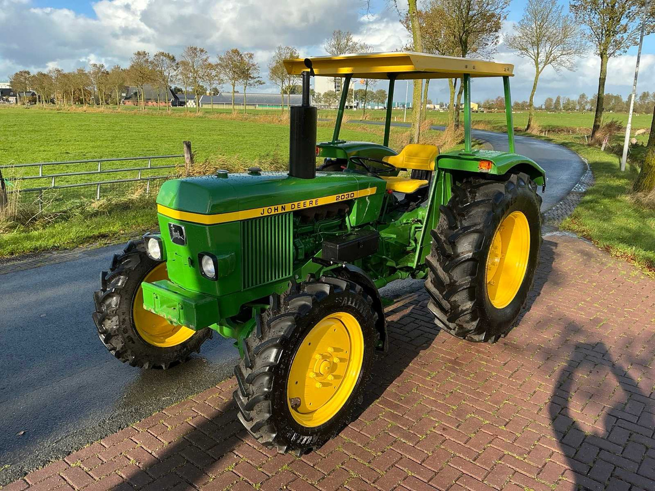 1977 JOHN DEERE 2030S ALL-WHEEL DRIVE FARM TRACTOR - Tracteur agricole: photos 2 1977 JOHN DEERE 2030S ALL-WHEEL DRIVE FARM TRACTOR - Tracteur agricole: photos 2