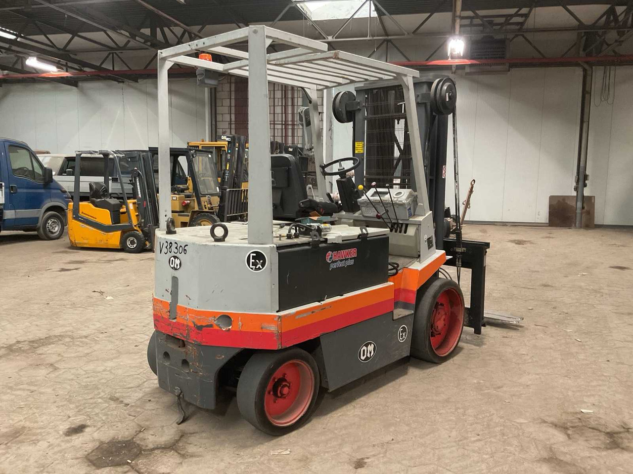 1996 OM E40N FORKLIFT - Chariot élévateur: photos 3 1996 OM E40N FORKLIFT - Chariot élévateur: photos 3