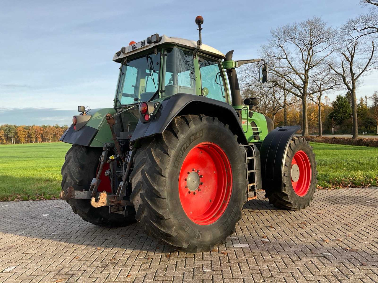 2004 FENDT 916 VARIO TMS ALL-WHEEL DRIVE AGRICULTURAL TRACTOR - Tracteur agricole: photos 5 2004 FENDT 916 VARIO TMS ALL-WHEEL DRIVE AGRICULTURAL TRACTOR - Tracteur agricole: photos 5