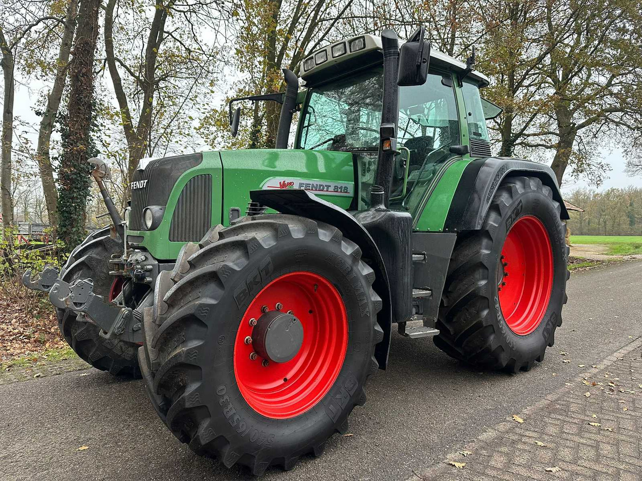 2006 FENDT 818 VARIO TMS ALL-WHEEL DRIVE FARM TRACTOR - Tracteur agricole: photos 1 2006 FENDT 818 VARIO TMS ALL-WHEEL DRIVE FARM TRACTOR - Tracteur agricole: photos 1
