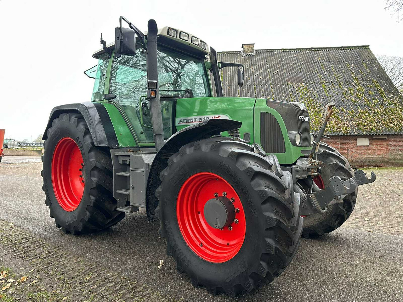 2006 FENDT 818 VARIO TMS ALL-WHEEL DRIVE FARM TRACTOR - Tracteur agricole: photos 2 2006 FENDT 818 VARIO TMS ALL-WHEEL DRIVE FARM TRACTOR - Tracteur agricole: photos 2