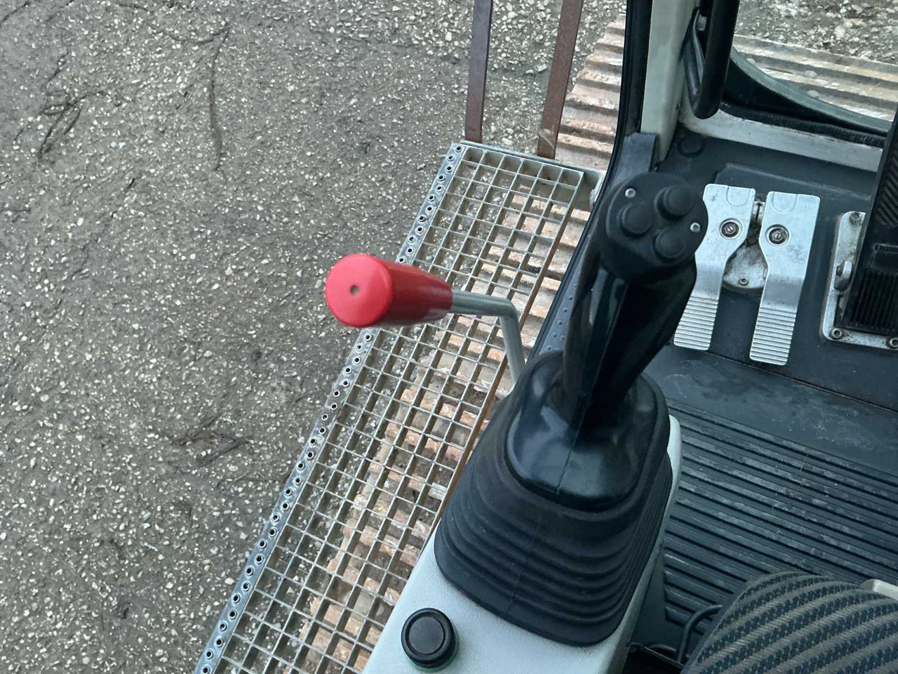 Pelle 2006 LIEBHERR R944C HDSL LITRONIC CRAWLER EXCAVATOR: photos 49