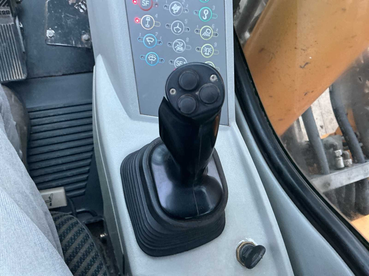 Pelle 2006 LIEBHERR R944C HDSL LITRONIC CRAWLER EXCAVATOR: photos 48