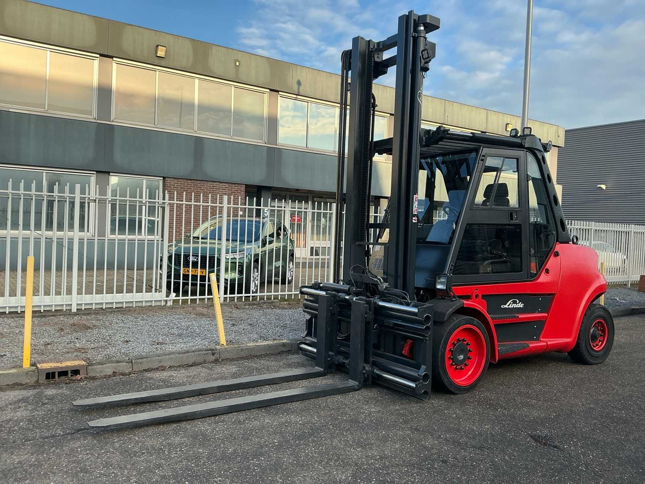 2006 LINDE H80/900-03 FORKLIFT - Chariot élévateur: photos 1 2006 LINDE H80/900-03 FORKLIFT - Chariot élévateur: photos 1