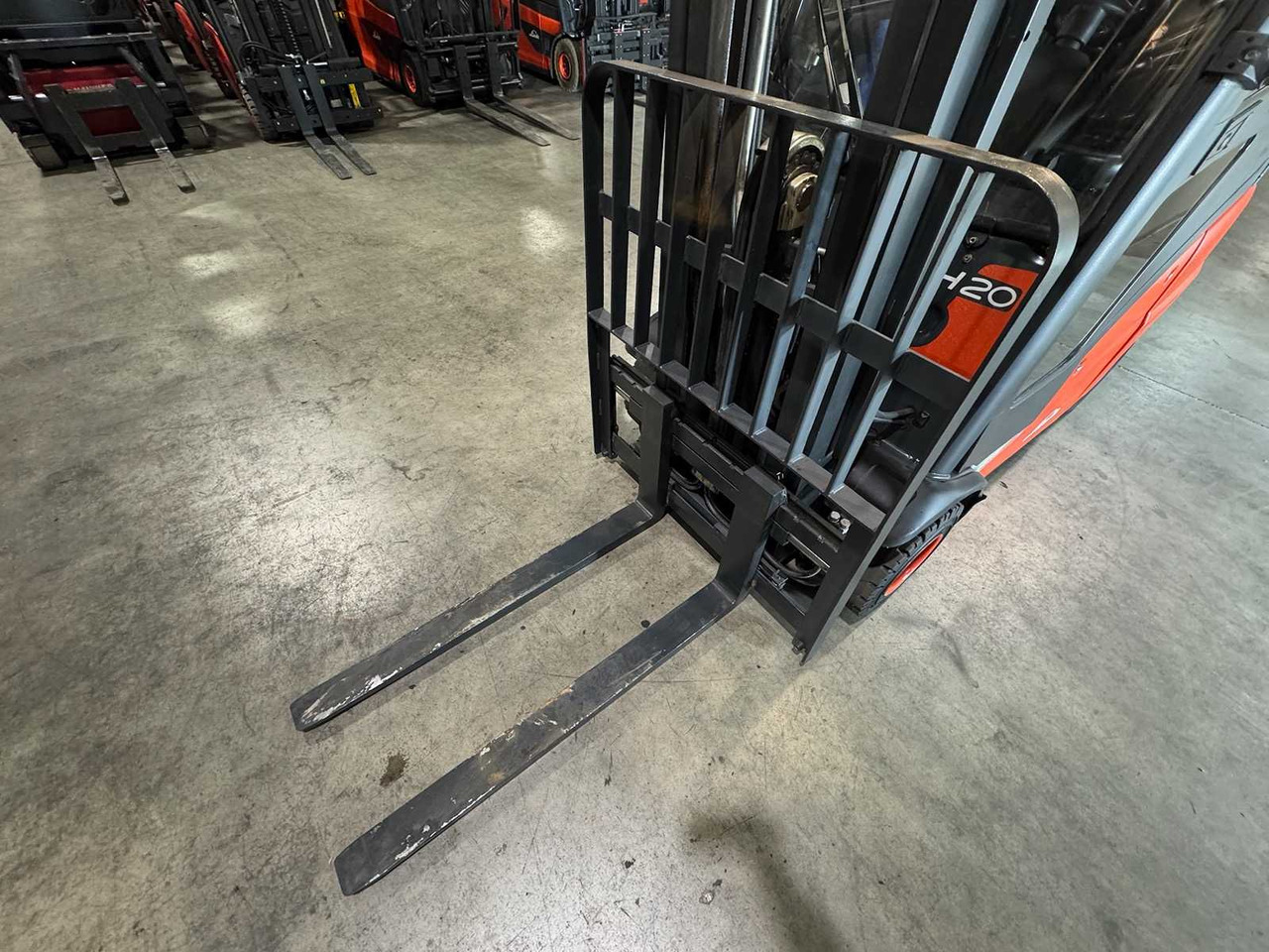 2008 SERVICE + UVV 10/2026 LINDE H20T 2,000KG TRIPLEX GAS FORKLIFT FORKLIFT 11,735 HOURS - Chariot élévateur: photos 5 2008 SERVICE + UVV 10/2026 LINDE H20T 2,000KG TRIPLEX GAS FORKLIFT FORKLIFT 11,735 HOURS - Chariot élévateur: photos 5