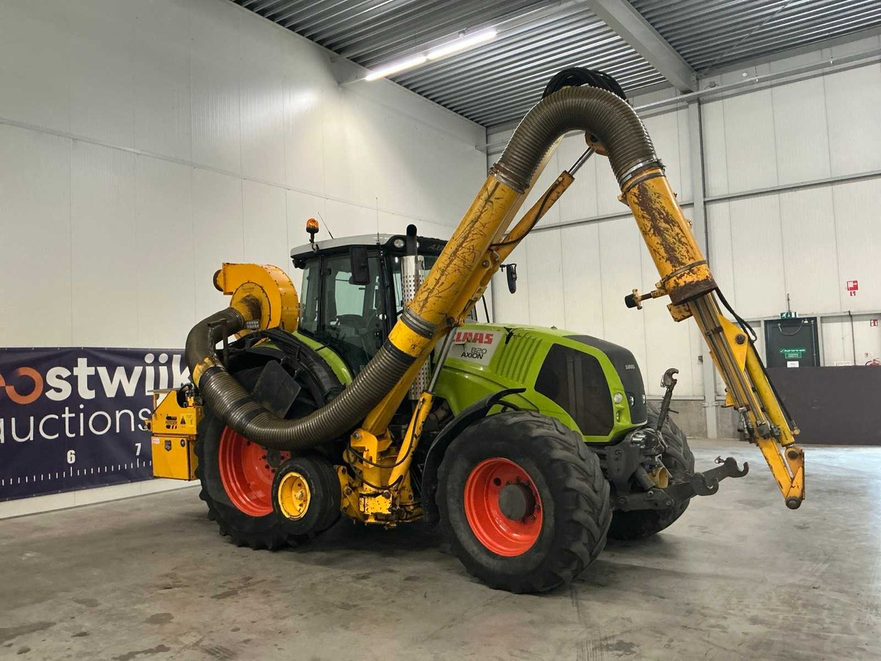 2009 CLAAS AXION 820 ALL-WHEEL DRIVE FARM TRACTOR - Tracteur agricole: photos 4 2009 CLAAS AXION 820 ALL-WHEEL DRIVE FARM TRACTOR - Tracteur agricole: photos 4