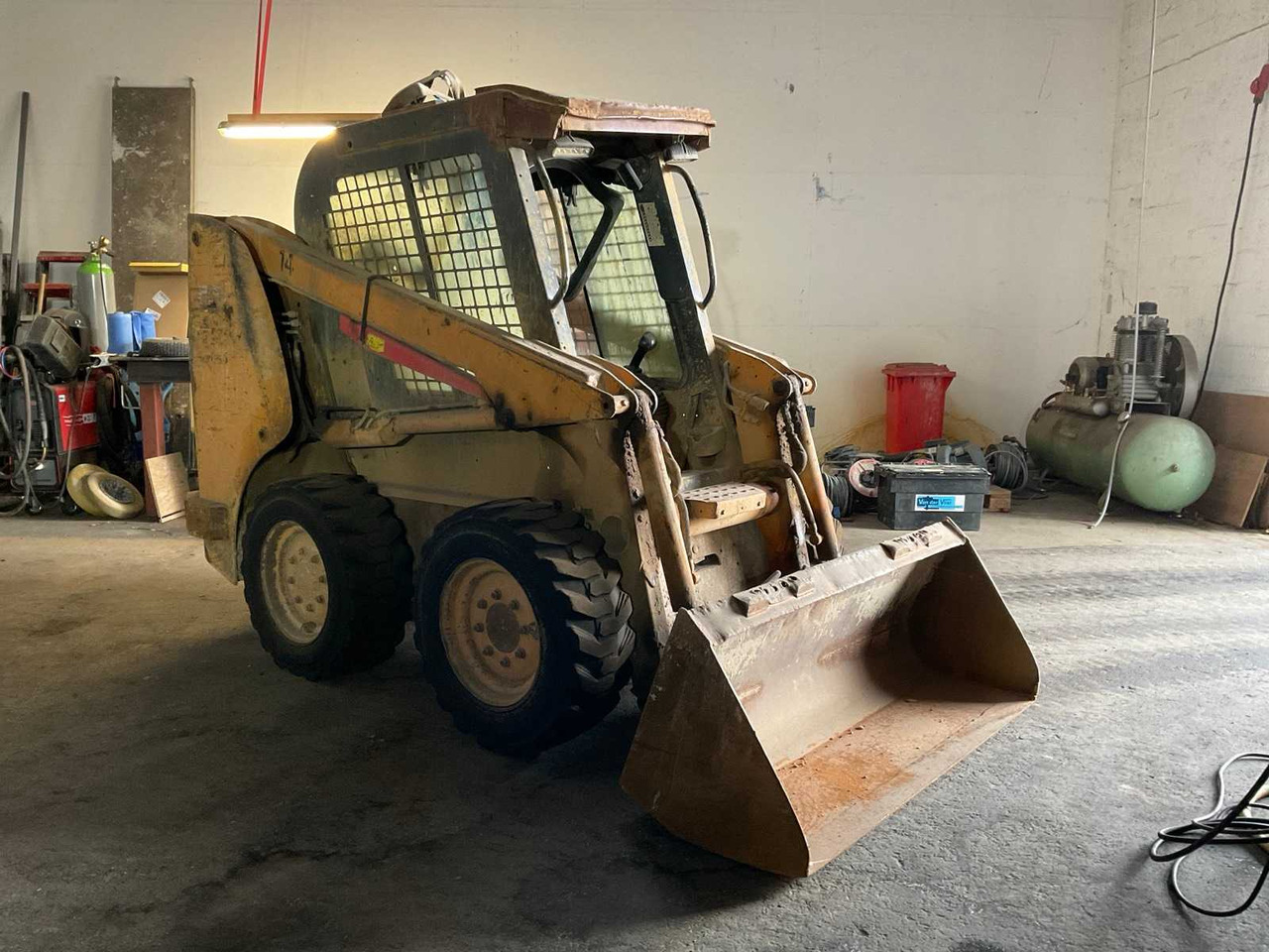 2010 CASE 410 SKID STEER LOADER - Chargeuse compacte sur chenilles: photos 3 2010 CASE 410 SKID STEER LOADER - Chargeuse compacte sur chenilles: photos 3