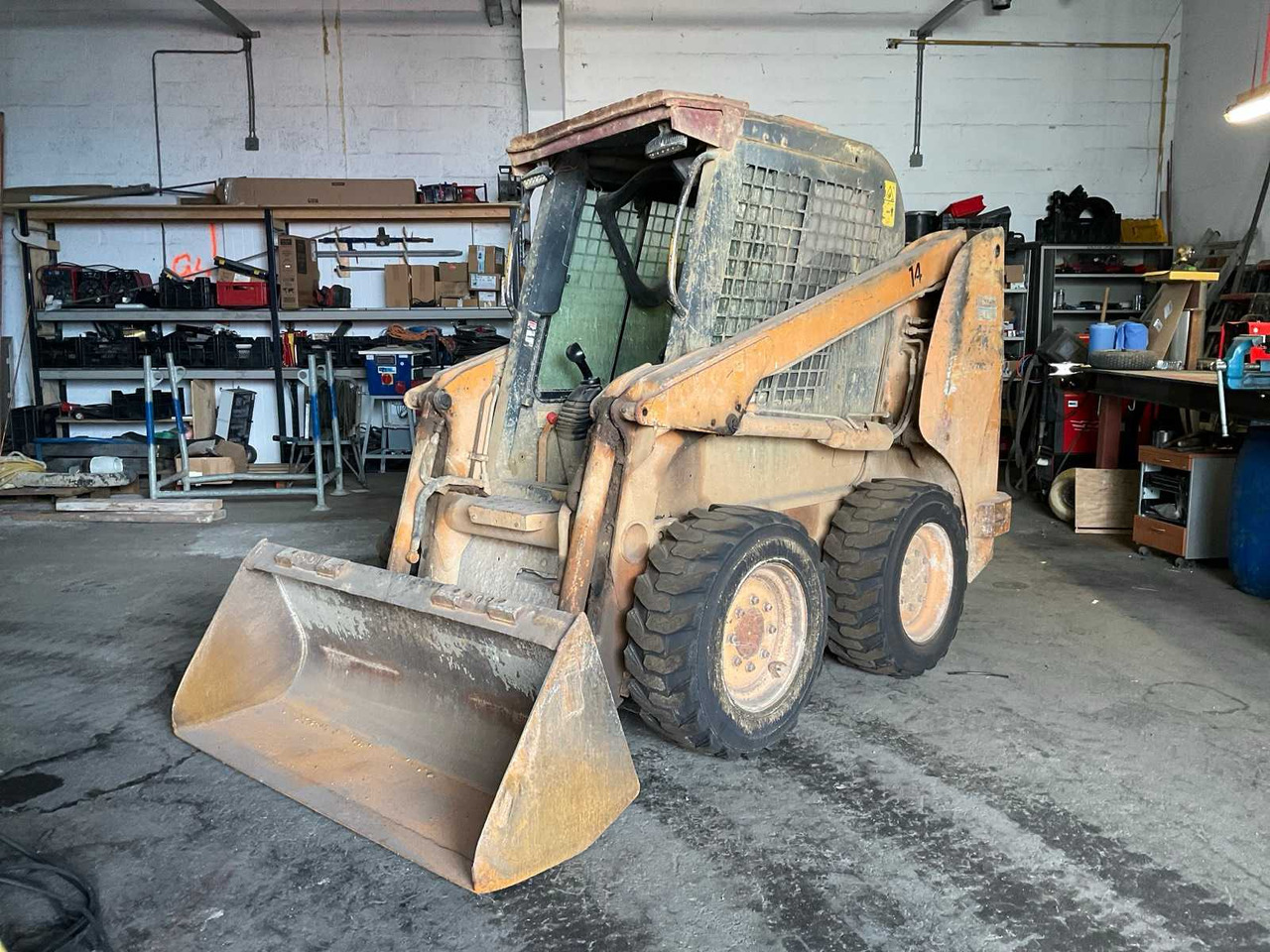 2010 CASE 410 SKID STEER LOADER - Chargeuse compacte sur chenilles: photos 1 2010 CASE 410 SKID STEER LOADER - Chargeuse compacte sur chenilles: photos 1