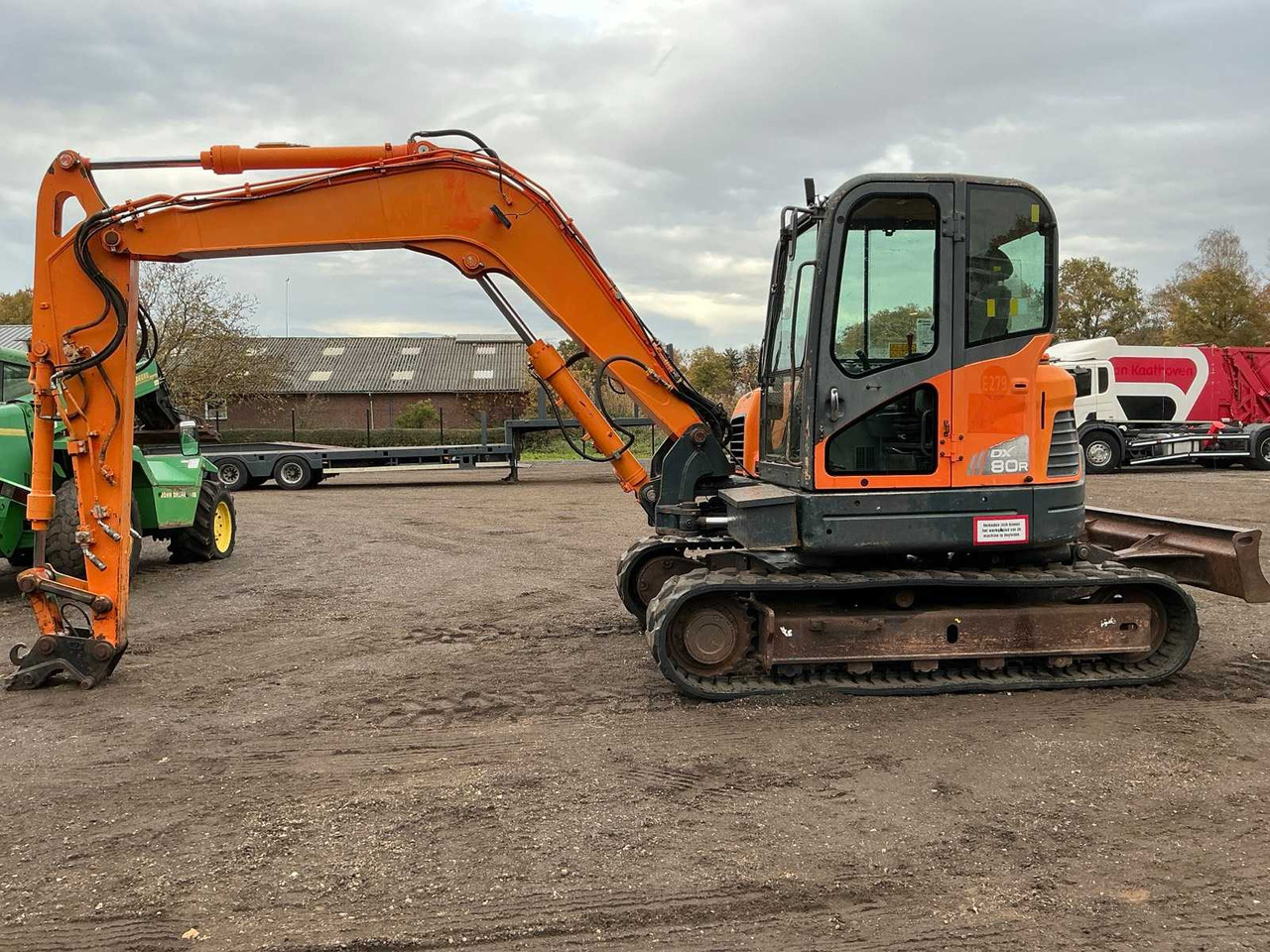 2011 DOOSAN DX 80R MIDI EXCAVATOR - Pelle: photos 2 2011 DOOSAN DX 80R MIDI EXCAVATOR - Pelle: photos 2