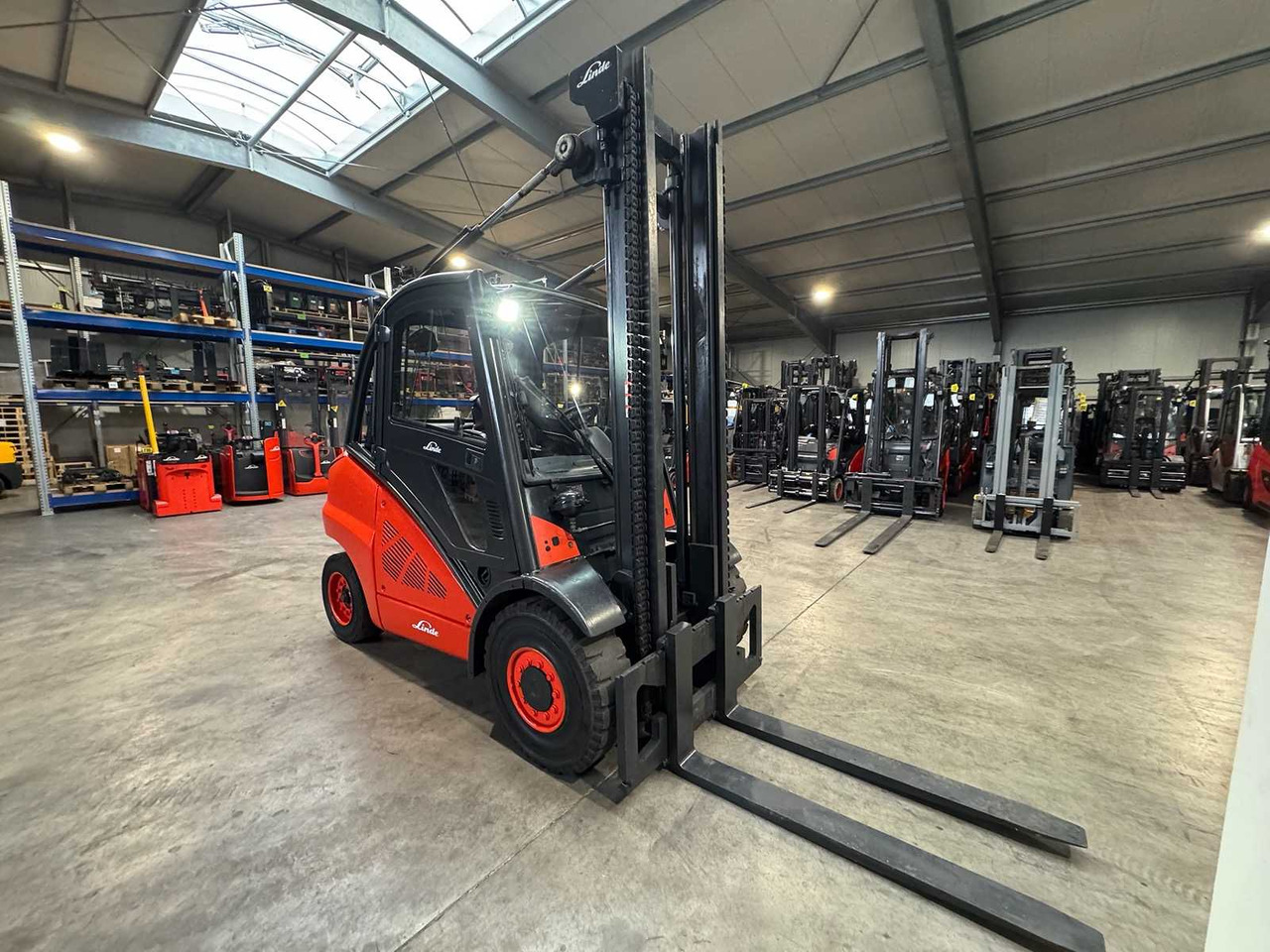 2011 SERVICE 11/2026 LINDE H50D 5.000KG 3.+4. VALVE DIESEL FORKLIFT FORKLIFT - Chariot élévateur: photos 3 2011 SERVICE 11/2026 LINDE H50D 5.000KG 3.+4. VALVE DIESEL FORKLIFT FORKLIFT - Chariot élévateur: photos 3