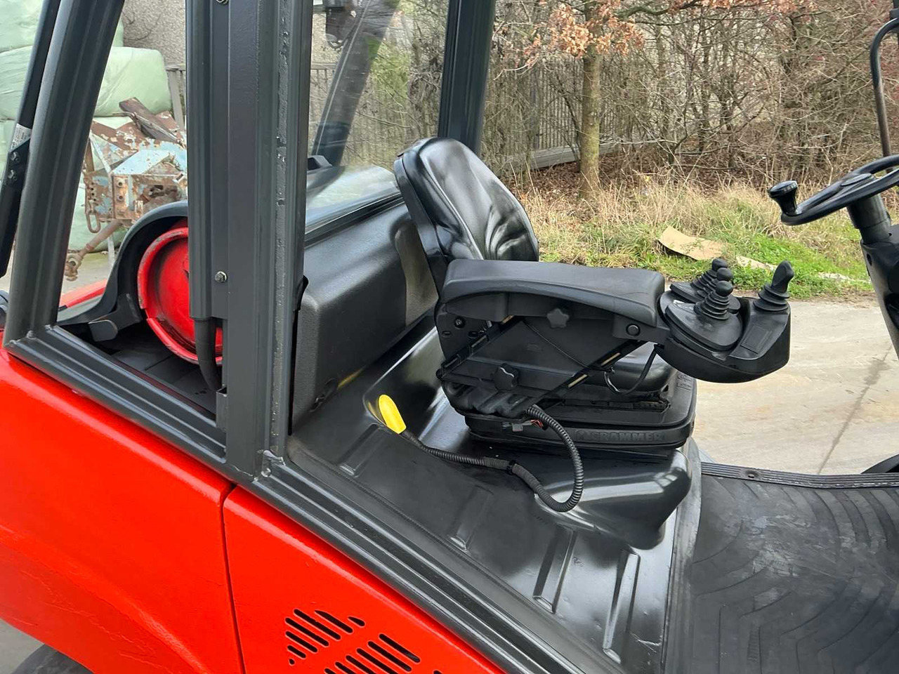 Chariot élévateur 2012 LINDE H30T-01 FORKLIFT: photos 24