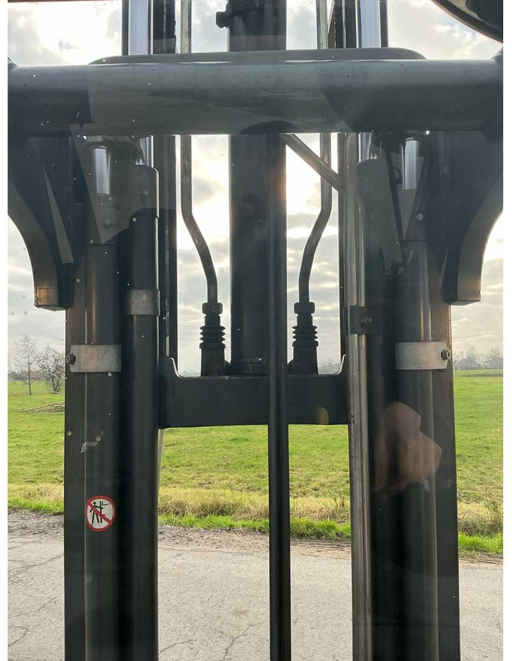 Chariot élévateur 2012 LINDE H30T-01 FORKLIFT: photos 6