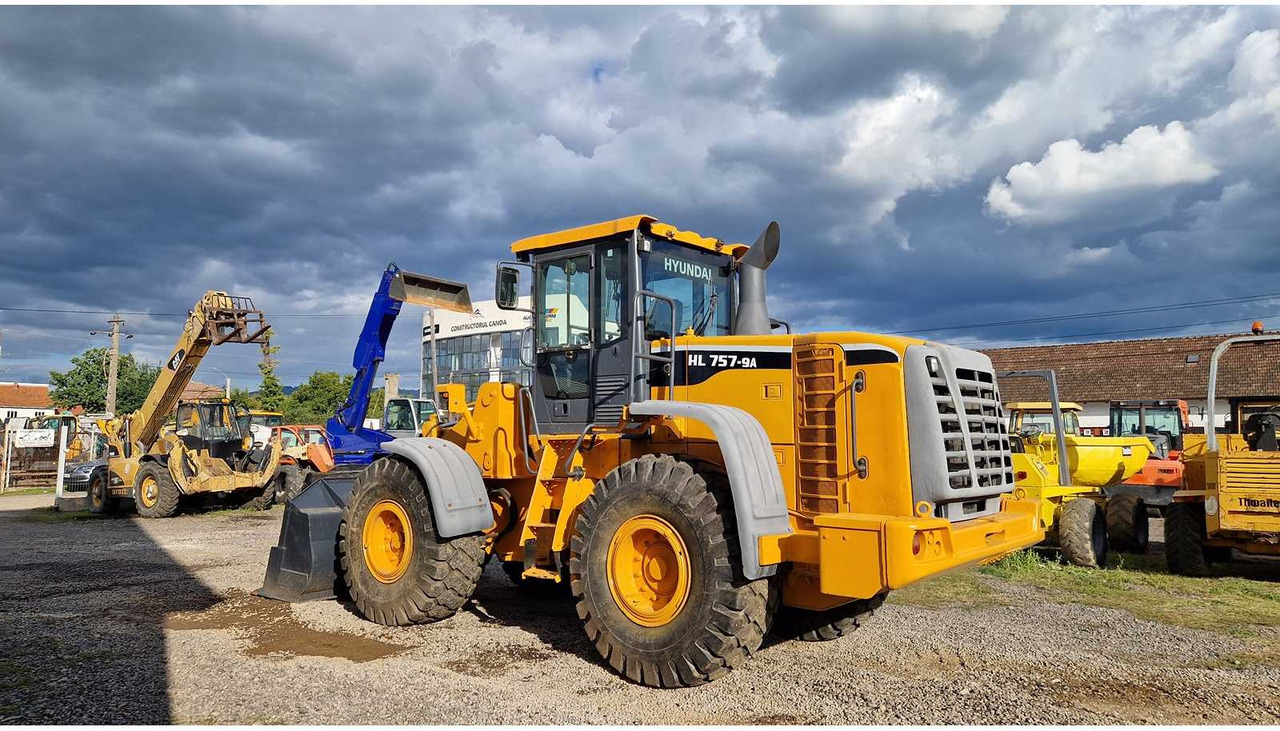 2015 HYUNDAI HL757-9A WHEELED LOADER - Chargeuse sur pneus: photos 5 2015 HYUNDAI HL757-9A WHEELED LOADER - Chargeuse sur pneus: photos 5