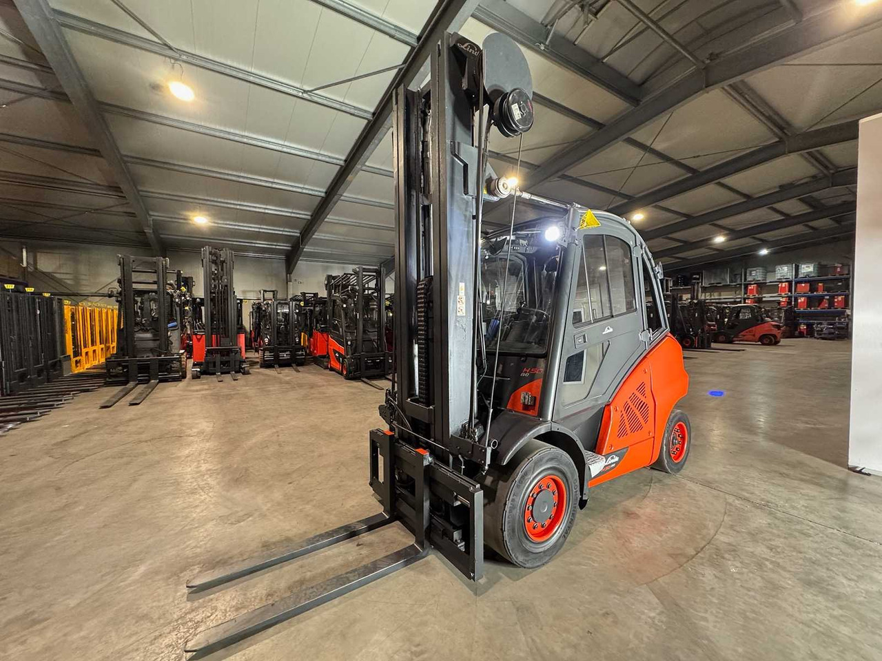 2015 LINDE H50D 5,000KG TRIPLEX 666CM 3RD+4TH VALVE DIESEL FORKLIFT FORKLIFT 15,042 HOURS. - Chariot élévateur: photos 4 2015 LINDE H50D 5,000KG TRIPLEX 666CM 3RD+4TH VALVE DIESEL FORKLIFT FORKLIFT 15,042 HOURS. - Chariot élévateur: photos 4