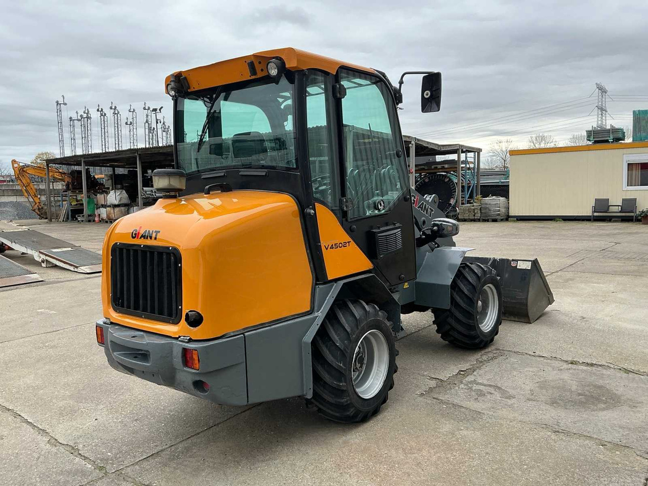 2016 GIANT V4502-T SHOVEL - Chargeuse sur pneus: photos 5 2016 GIANT V4502-T SHOVEL - Chargeuse sur pneus: photos 5