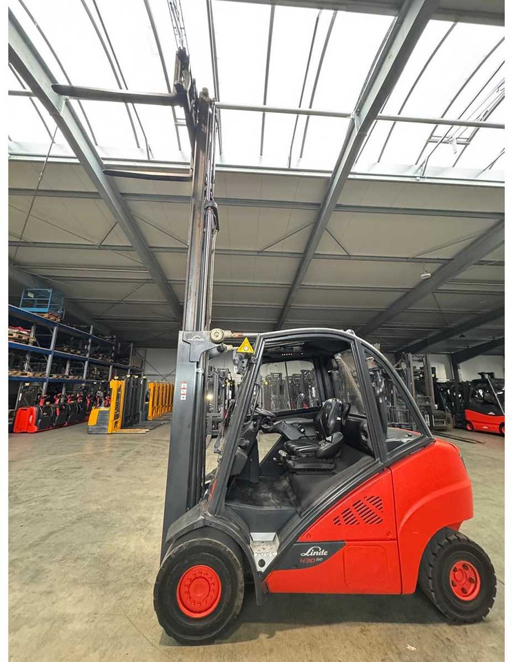 2016 SERVICE + UVV 10/2026 LINDE H30D 3RD+4TH VALVE FORK ADJUSTER TRIPLEX 465CM DIESEL FORKLIFT - Chariot élévateur: photos 4 2016 SERVICE + UVV 10/2026 LINDE H30D 3RD+4TH VALVE FORK ADJUSTER TRIPLEX 465CM DIESEL FORKLIFT - Chariot élévateur: photos 4