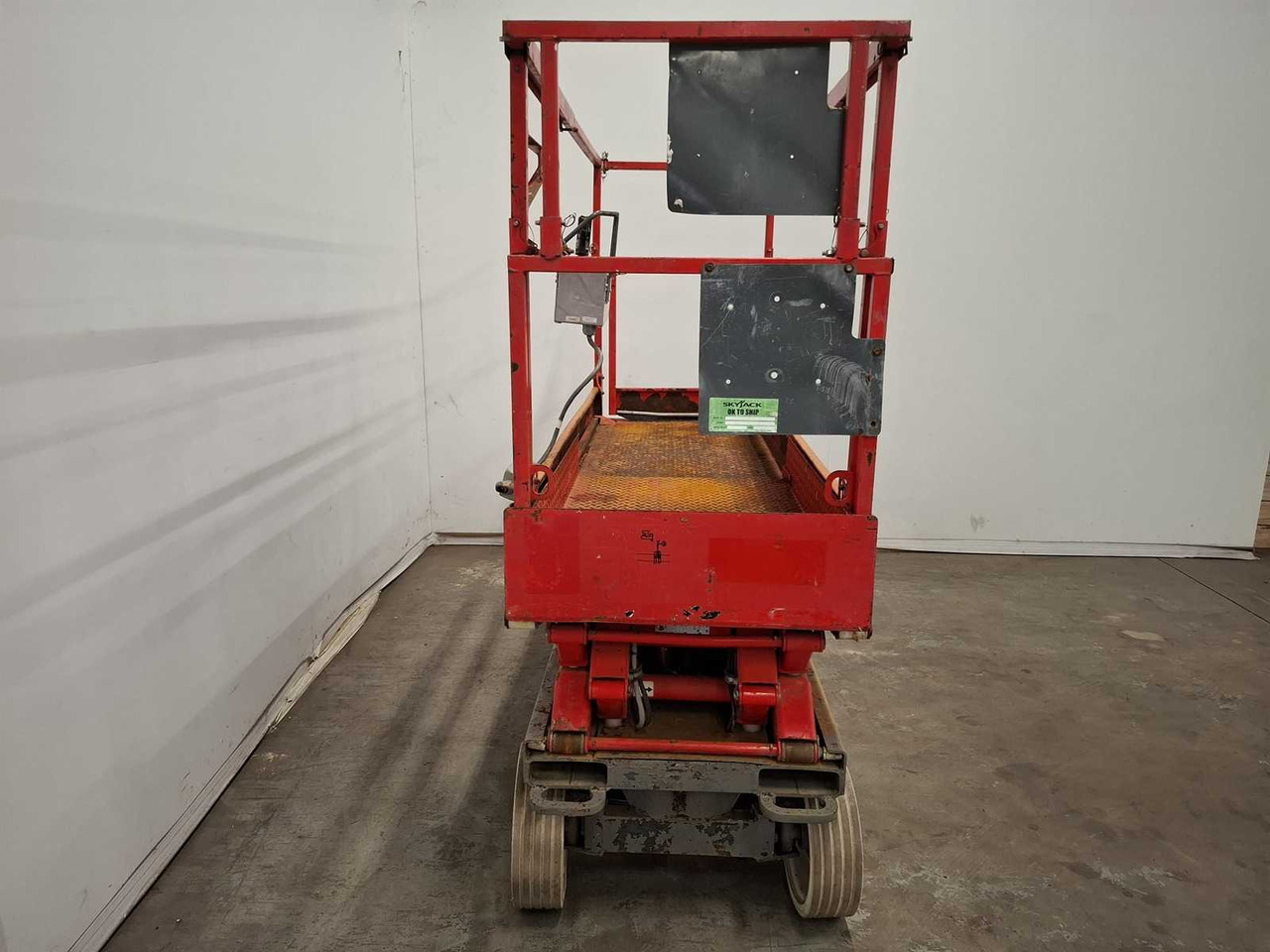 2016 SKYJACK SJ3220 AERIAL PLATFORM - Nacelle: photos 2 2016 SKYJACK SJ3220 AERIAL PLATFORM - Nacelle: photos 2