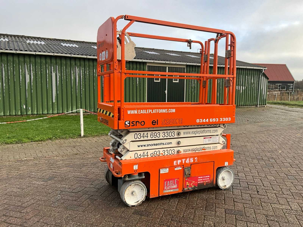 2017 SNORKEL S3219E AERIAL WORK PLATFORM - Nacelle: photos 1 2017 SNORKEL S3219E AERIAL WORK PLATFORM - Nacelle: photos 1